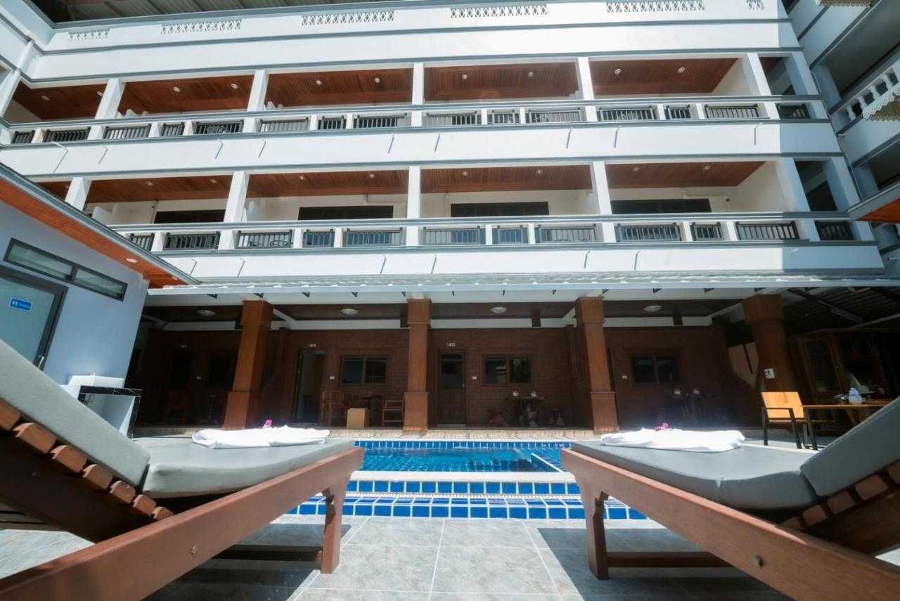 Coconut Grove Samui Hotel